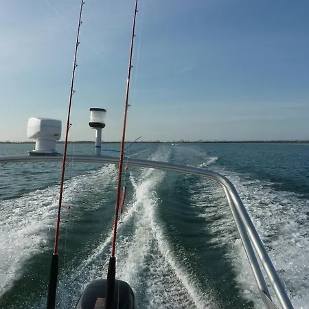 In With Swimming Pool * Dranske